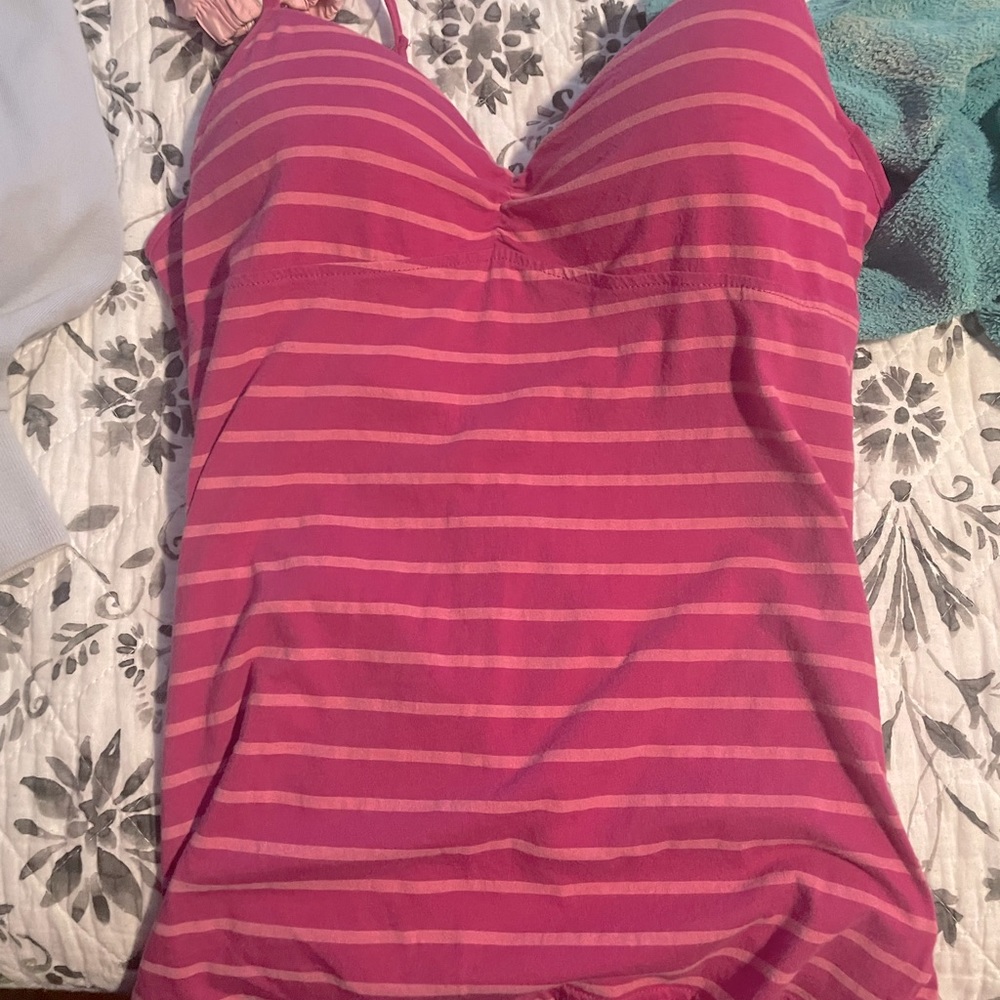 Lei Pink striped Scene Tank Top